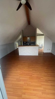 Moderne, lichtdurchflutete 2,5 Zimmer Wohnung mit Fernblick