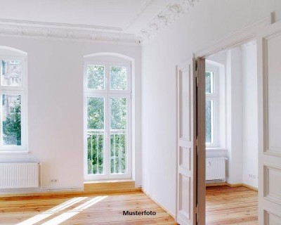 +++ 5-Zimmer-Wohnung mit Loggia +++