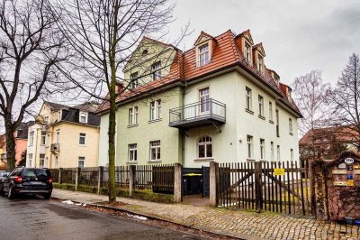 Beliebte Wohnlage in Trachau, Mansardenwohnung im Altbau.