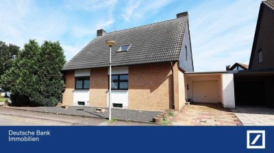 Viersen-Heimer: Freistehendes Ein- bis Zweifamilienhaus mit Garten und Garage