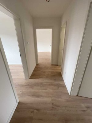 Schöne 3-Zimmer-Wohnung mit Einbauküche, Balkon und Garage