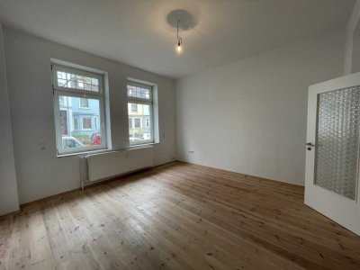 Geräumige 2-Zimmer-Altbau-Wohnung mitten in der Neustadt