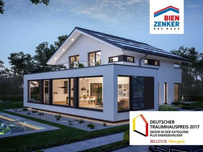 Bodentiefe Fenster und exklusive Akzente im exklusiven Bien Zenker Design verspricht traumhafte Stun