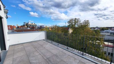 SCHÖNE DACHGESCHOSS-MAISONETTE-WOHNUNG + 2 Terrassen + Einbauküche + Fussbodenheizung +++