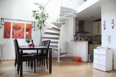 Moderne helle Maisonette-Wohnung 2,5 ZKB in beliebter Wohnanlage