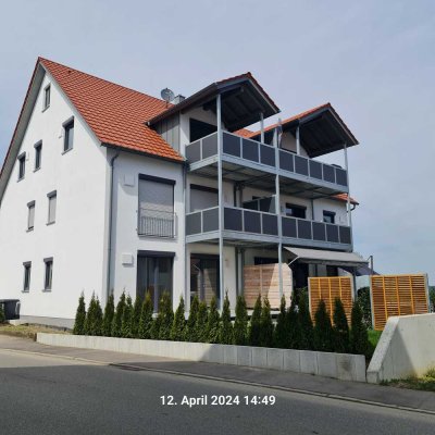 Barrierefrei! moderne Erdgeschoßwohnung mit Garten/ Carport /Fahrstuhl in Oberschönegg