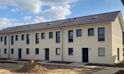 Hervorragendes Reihenhaus mit schöner Terrasse und eigenem Garten