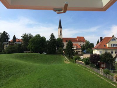 Schöne Dachgeschoss-Wohnung in Haag/Hörmannwiese mit Blick auf Schlossturm und Kirche