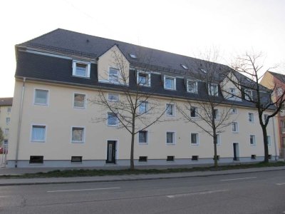 Gepflegte 2-Zimmer-Wohnung mit EBK in Augsburg