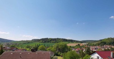 ohne Makler,  7-Zimmer-Doppelhaushälfte in Oberschüpf mit traumhafter Aussicht