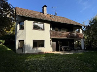 Einfamilienhaus mit 4 Zimmern, Kachelofen, Garten, Carport in Pottenstein