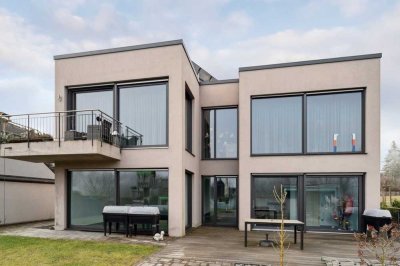 Provisionsfrei – Außergewöhnliche Architektenvilla mit Luxus-Ausstattung. Vollständig barrierefrei