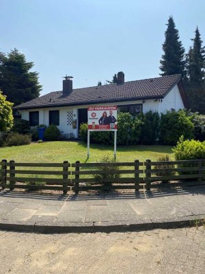 Bungalow mit Außenpool und großem Garten in Seevetal-Ohlendorf - Keine Käuferprovision