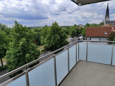 *Wohnen am Schloß* 1 Zi. Wohnung mit Blick auf den Main und Schloss !