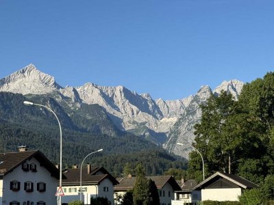 Großzügige 3 Zimmer-Wohnung im 1. OG, Aufzug, tollem Blick und vielem mehr!