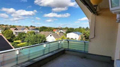 Bezugsfreie ETW mit EBK, Balkon und Tiefgaragenstellplatz