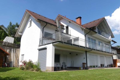 ***Elegantes Wohnhaus mit ELW und mit einer wunderbaren Aussicht auf Wald und Wiesen in Höchst/OT***