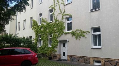 Hübsche 2-Raum-Wohnung mit Einbauküche