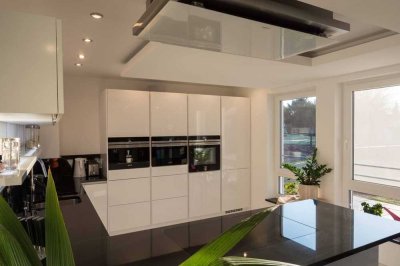 Luxuriöse 3-Raum-Terrassenwohnung mit Einbauküche und S-Bahn-Anbindung