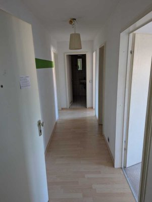 Freundliche 2-Zimmer-Wohnung mit Balkon in Oberasbach