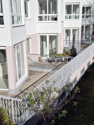 Eck-Terrassenwohnung mit Wintergarten