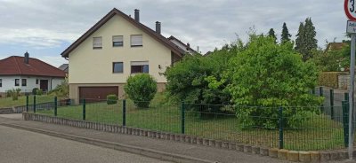 Freistehendes, ansehendes und voll ausgebautes Zweifamilienwohnhaus mit Unter-,Erd- und Dachgeschoss