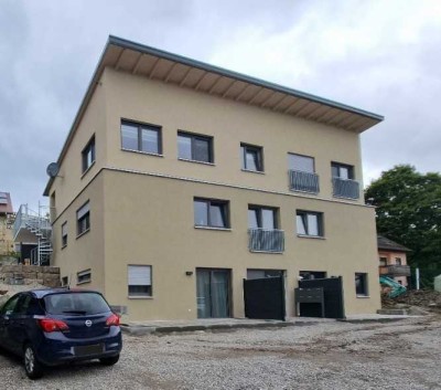 Hochwertige 2-Raum-Terrassenwohnung mit Einbauküche in Forchheim / Reuth zu vermieten