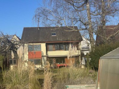 Ideal für Familien: Geräumiges Mehrfamilienhaus mit traumhaftem Grundstück