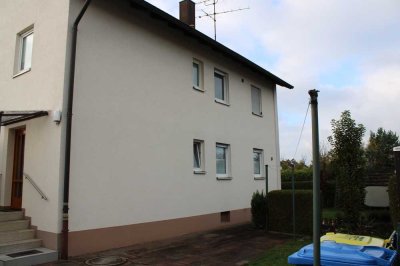 Vermietetes 2 Familienhaus mit Doppelgarage und Garten in Nbg.  Boxdorf