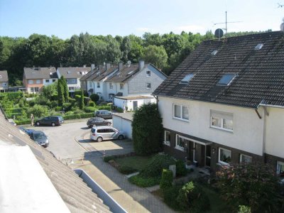 helle 3-Zimmer-Wohnung mit Balkon und Gartenmitbenutzung in Dortmund-Bittermark