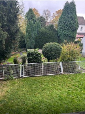 Senioren-Hochparterre-Wohnung mit Balkon und EBK in Essen