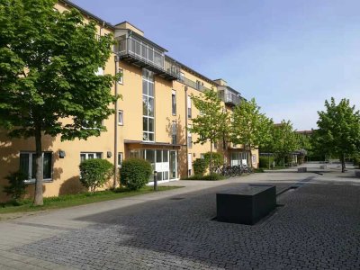 Sehr hell, neuwertige 3-Zimmer-Penthouse-Wohnung mit Große Terrasse und renoviert EBK in Neubiberg