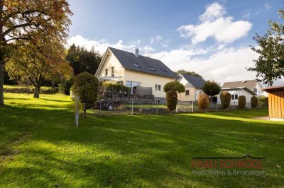 Ihr persönliches Paradies im Herzen der Natur
Exklusives Einfamilienhaus mit Aussicht