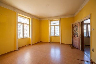 ++NEU++ Sanierungsbedürftige 3-Zimmer Altbau-Wohnung - großes Umbaupotenziall!