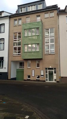 Siegburg Zentrum, offen gestaltete 2,5-Zimmer-DG-Wohnung mit Balkon