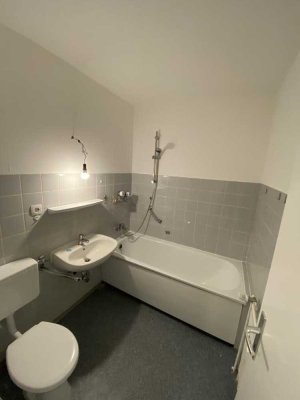 ***Familienfreundliche Siedlung in Jöllenbck***3 ZKB + Balkon frisch renoviert***