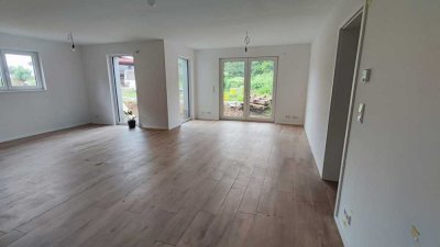 Helle Neubau-Souterrain-Wohnung 3 ZKB