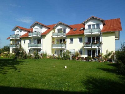 Gepflegte 2-Zimmer-Wohnung im 1.OG mit Balkon in Pliening