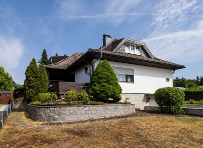 Schönes, großes und ruhig gelegenes 1-2 Familienhaus mit großem Grundstück in Mühltal-Traisa