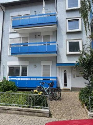 Geschmackvolle, gepflegte 3-Zimmer-Wohnung mit Balkon und EBK in Schwetzingen