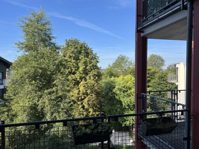 Großzügige 4-Raum Wohnung mit Balkon und Aufzug, nähe Klinikum und Campus.