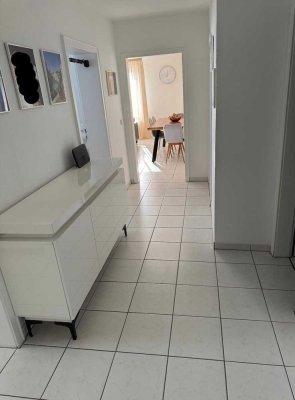 Wunderschöne 3-Zimmer-Wohnung im 3.OG eines sehr gepflegten Mehrfamilienhaus in Blankenloch