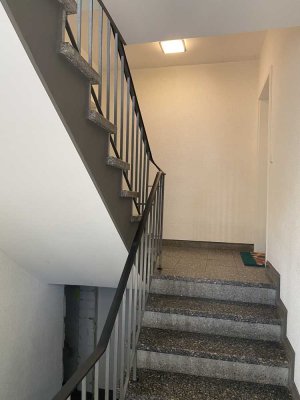 Sanierte 2-Zimmer Wohnung im II. OG. mit WBS in Krefeld-Oppum