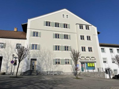 Neu renovierte, helle 4-Zi-Wohnung