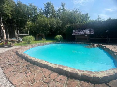 Exklusives Anwesen mit Pool, Sauna und großzügigen Außenbereich!