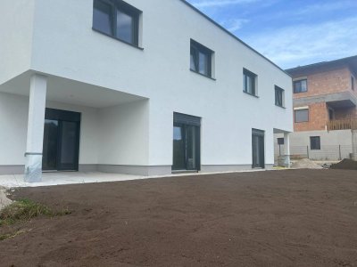 Schlüsselfertige Doppelhaushälfte mit Garage und atemberaubender Aussicht - Haus 1