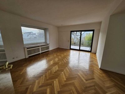 Charmante Altbau-Maisonette-Wohnung mit großer Terrasse