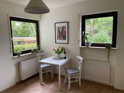 Hübsch möbliertes Apartment in kleiner Wohneinheit mit Gartennutzung