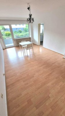 Schöne 1 Zimmer-Wohnung mit Bad/Balkon und EBK in Herborn