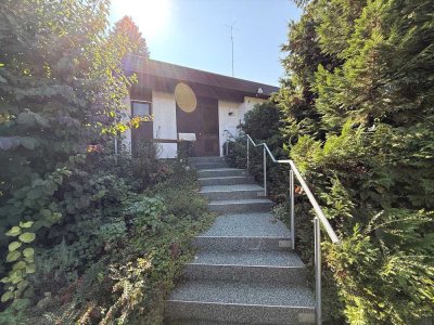 *** Imposantes 1-2 Familienhaus in 
idyllischer Lage ***